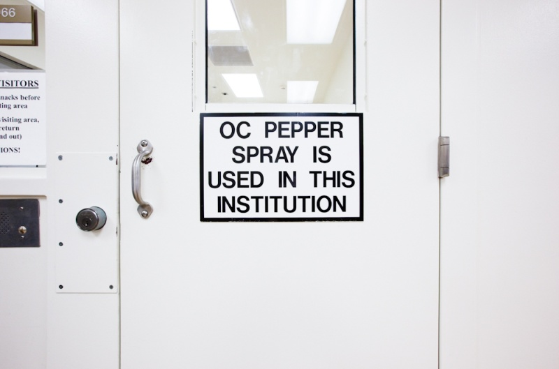 Pepper spray warning sign